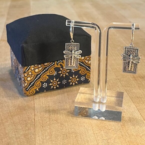 Novica Jewelry - Sterling Silver Dragonfly Earrings from Indonesia – new in box